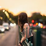 女性